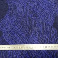 Maille laine et lin mousseuse aubergine brodee fil coton violet facon artisanale 3