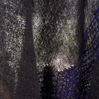 Maille laine et lin mousseuse aubergine brodee fil coton violet facon artisanale 5