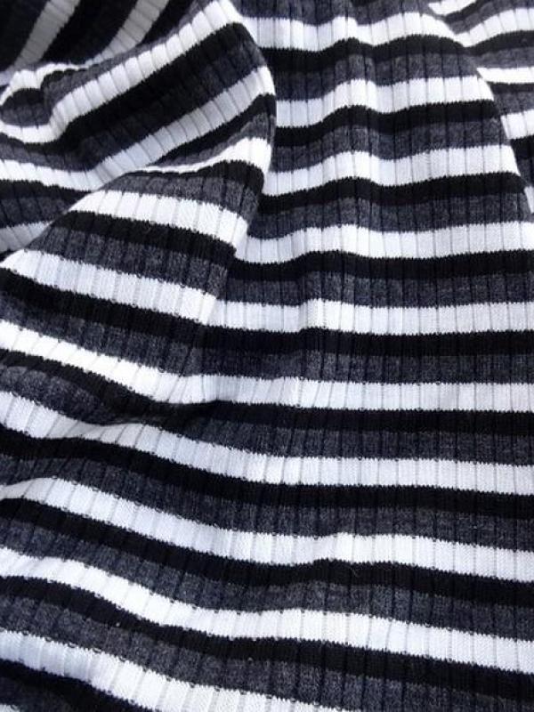 Maille melangee grosse cotes tubulaire rayee blanc noir gris 1 