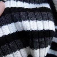 Maille melangee grosse cotes tubulaire rayee blanc noir gris 6