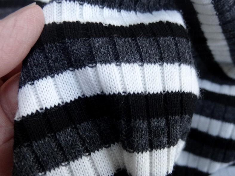 Maille melangee grosse cotes tubulaire rayee blanc noir gris 6