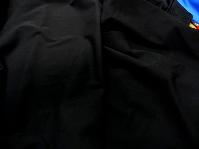 Maille mousse lycra noire 1