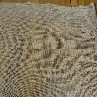 Maille ou resille quadrillee large ecrue en coton lin 1