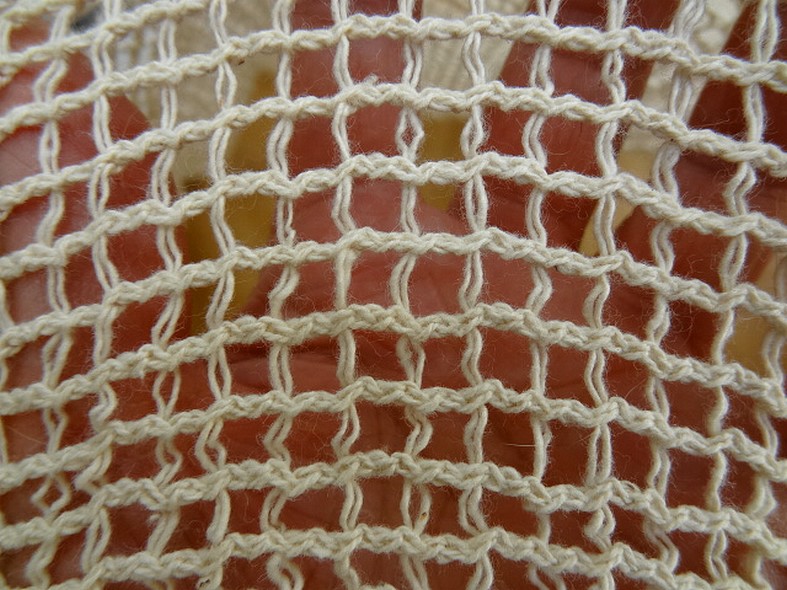 Maille ou resille quadrillee large ecrue en coton lin 3