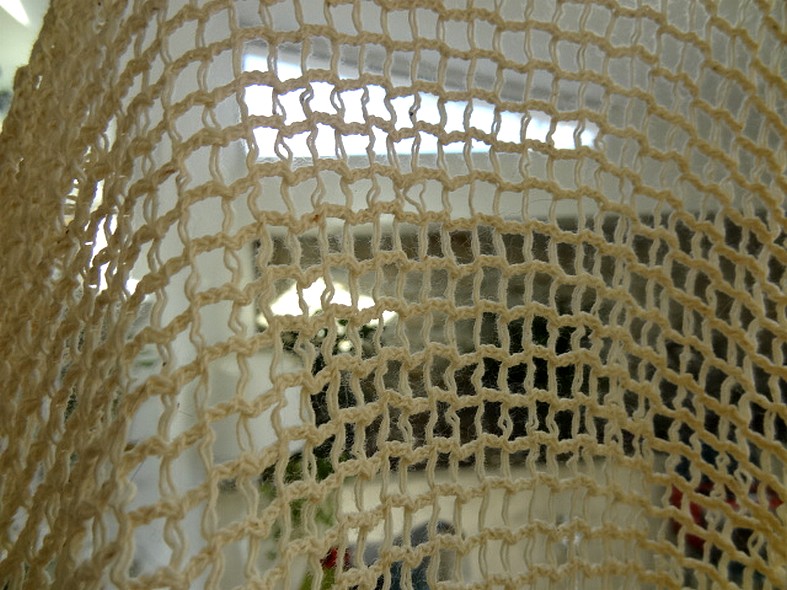 Maille ou resille quadrillee large ecrue en coton lin 4