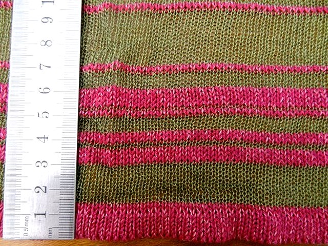 Maille rayee olive et rose cherry 2