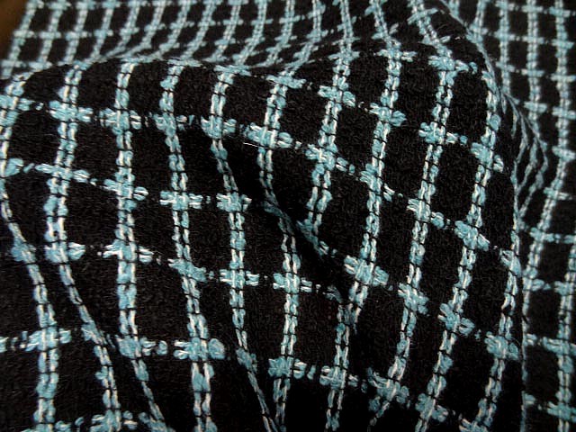 Maille tricot quadrillee bleu givre 1 