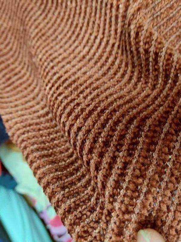 Maille velours chenille cotelee marron caramel 2 