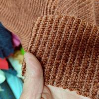 Maille velours chenille cotelee marron caramel 3 