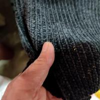 Maille velours chenille cotelee noire 1