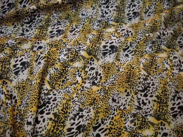 Microfibre motif leopard safran noir blanc 1