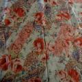 Mousseline beige fleurs et cachemire corail 1