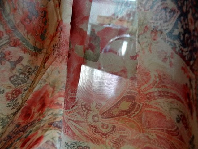 Mousseline beige fleurs et cachemire corail 2