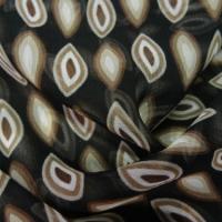 Mousseline crepon fond noir motif noyaux marron 2