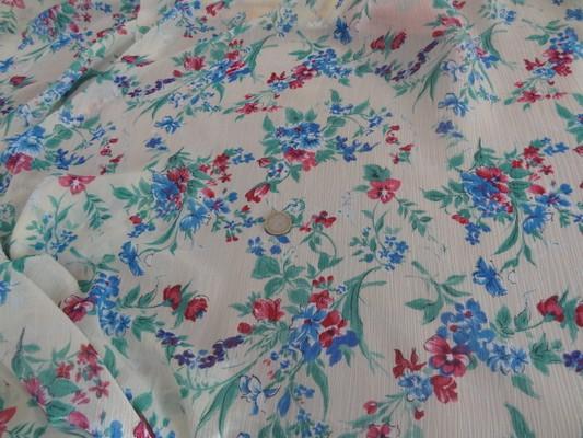 Mousseline crépon polyester grège fleuri 01