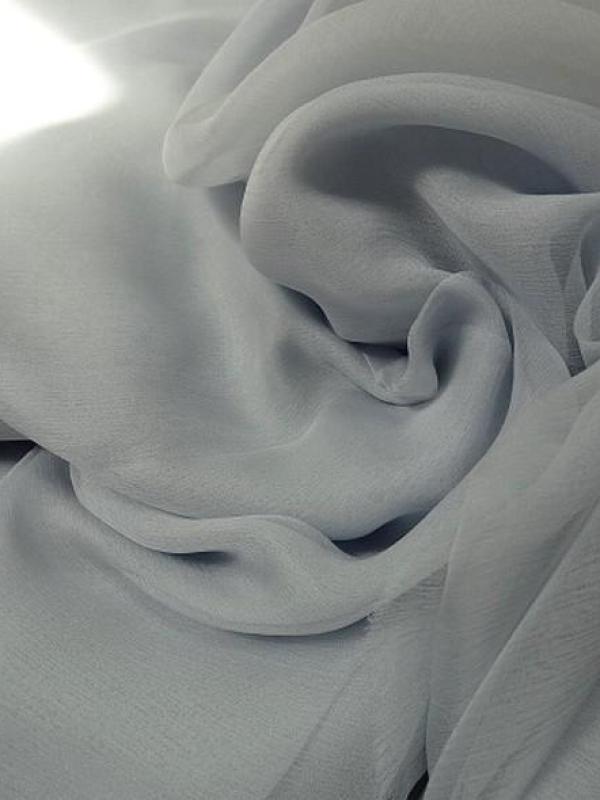 Mousseline de soie bleu clair fume 4