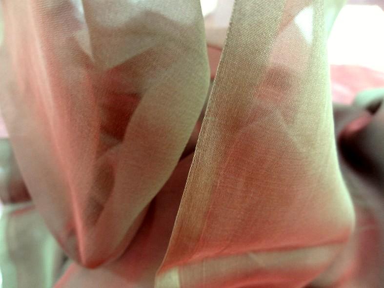 Mousseline de soie changeante kaki rouge 1