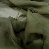 Mousseline de soie chiffon teinte olive 2