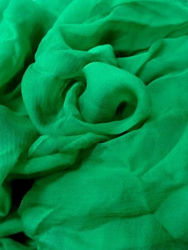Mousseline de soie chiffon vert emeraude 2 