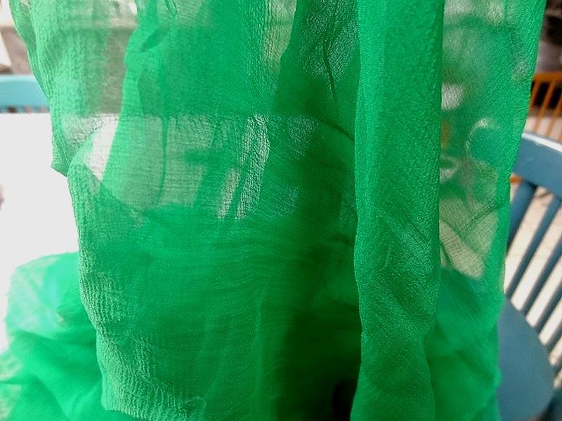 Mousseline de soie chiffon vert emeraude 3