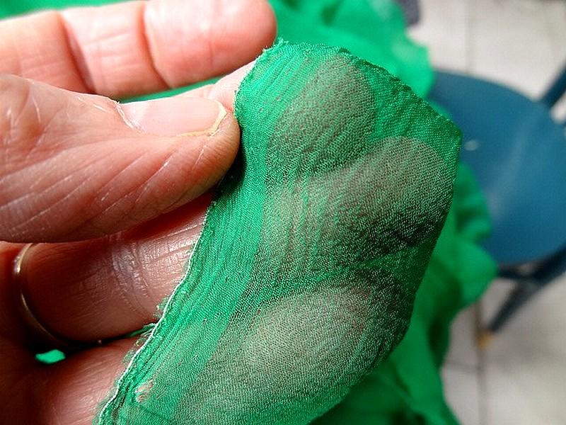Mousseline de soie chiffon vert emeraude 4