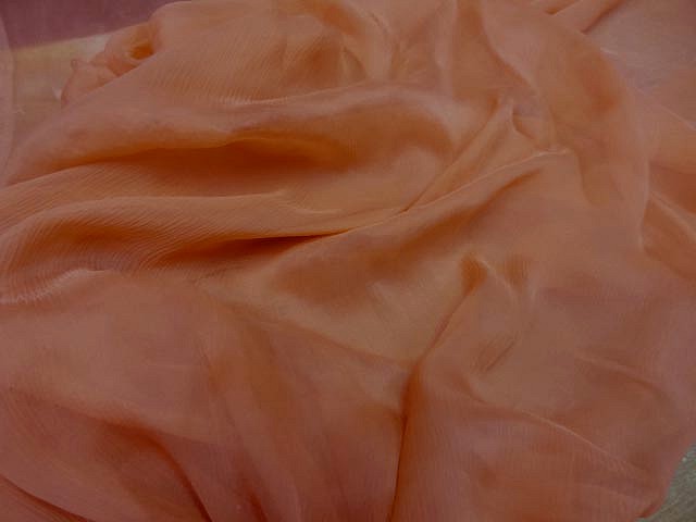 Mousseline de soie corail creponne0