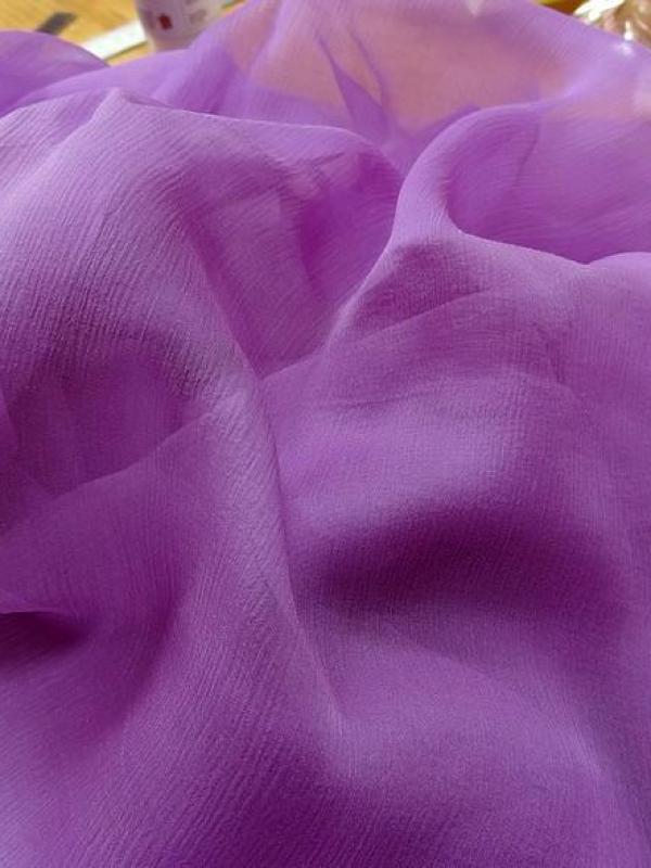 Mousseline de soie crepon teinte amethyste moyen 2 