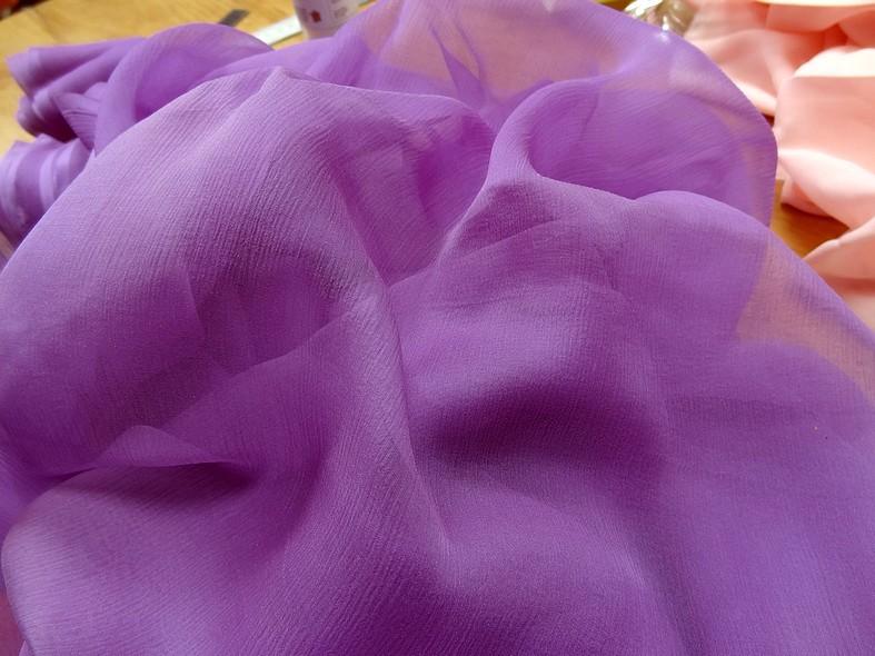 Mousseline de soie crepon teinte amethyste moyen 2