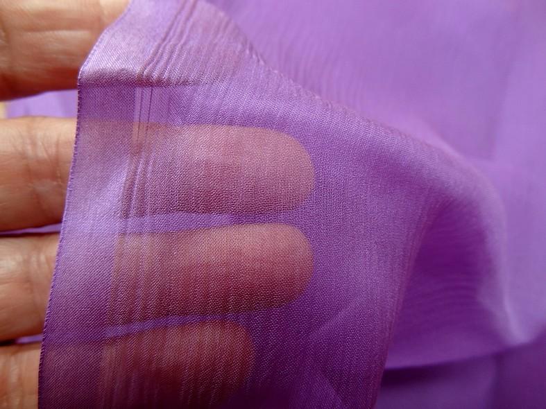 Mousseline de soie crepon teinte amethyste moyen 4