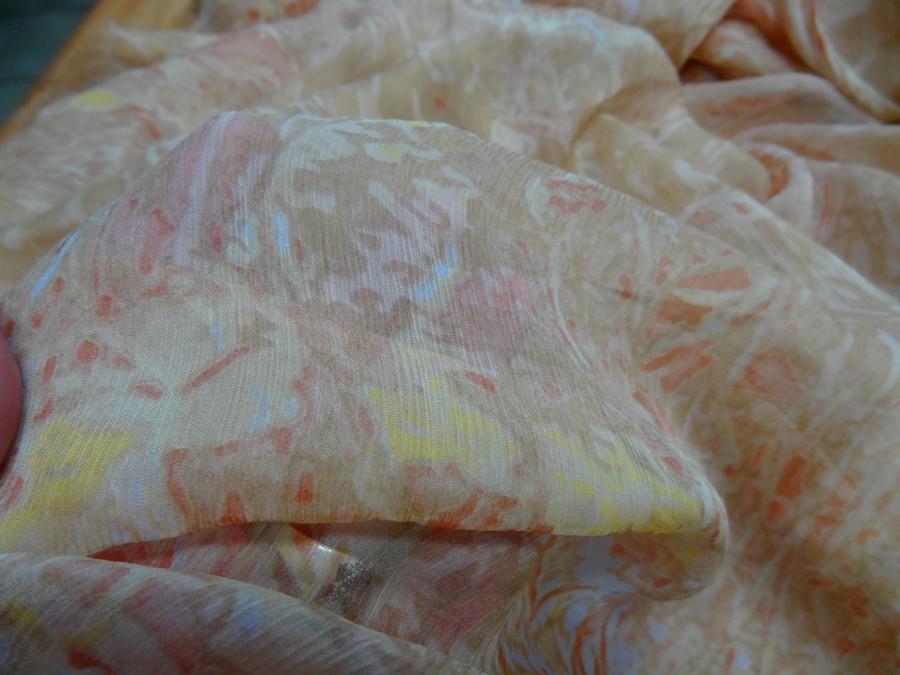Mousseline de soie imprimee tons ocre et abricot 2