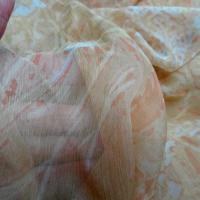 Mousseline de soie imprimee tons ocre et abricot 3