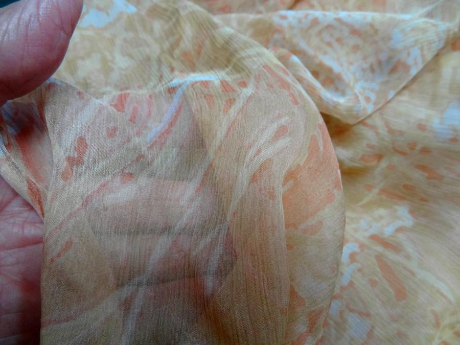 Mousseline de soie imprimee tons ocre et abricot 3