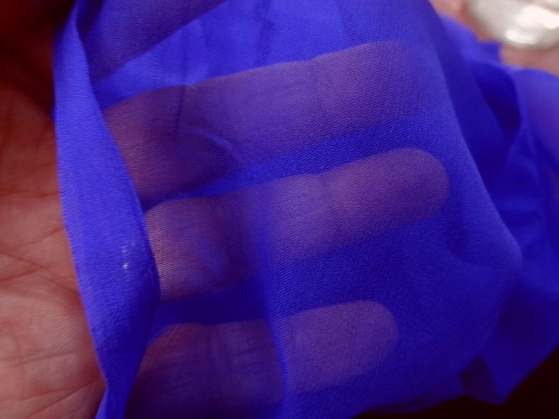Mousseline de soie lisse bleu indigo 1