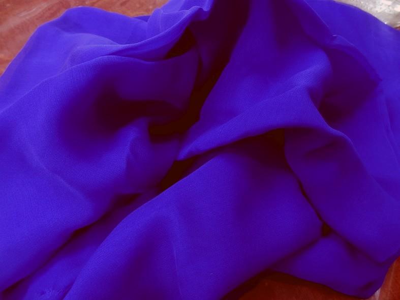 Mousseline de soie lisse bleu indigo 2