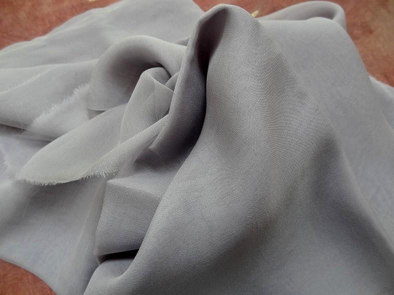 Mousseline de soie lisse gris fumee 2