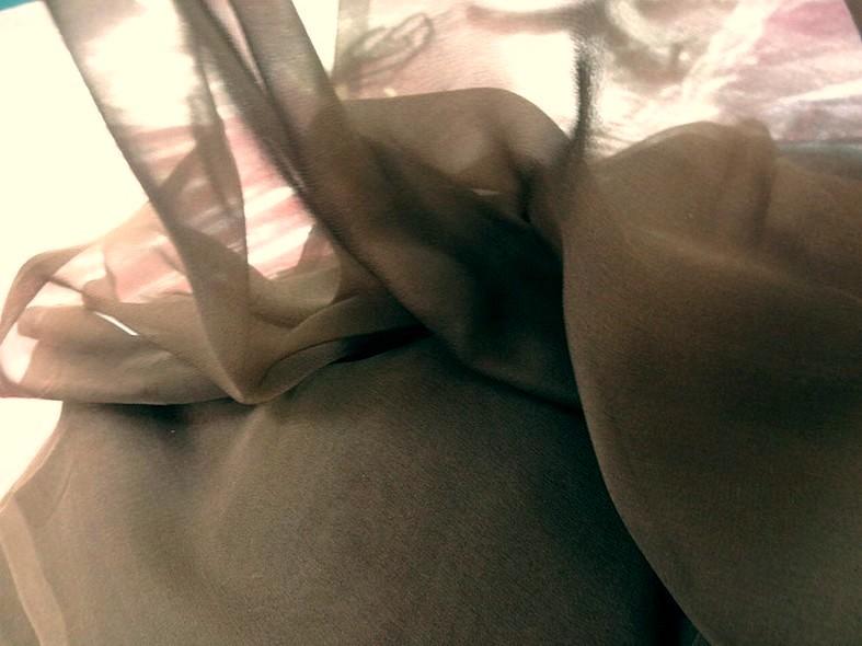 Mousseline de soie lisse marron cafe 3