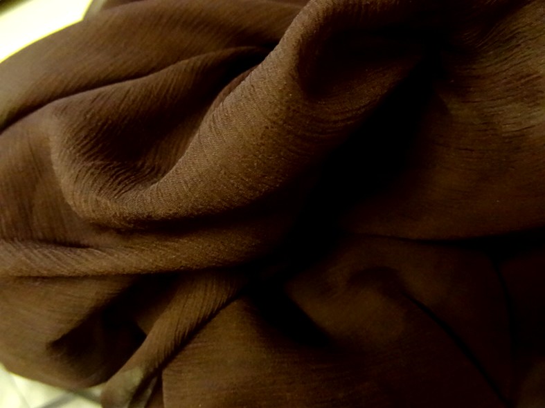 Mousseline de soie marron cacao 1