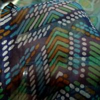 Mousseline de soie motif ethnique bleu vert 1