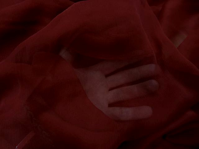 Mousseline de soie rouge carmin 1