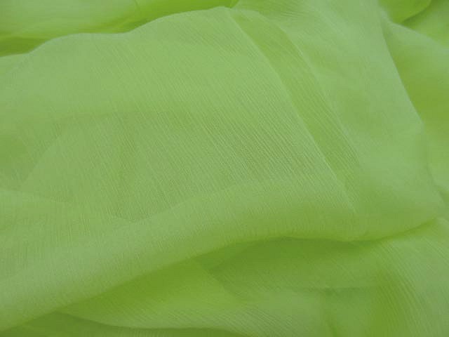 Mousseline de soie vert anis1