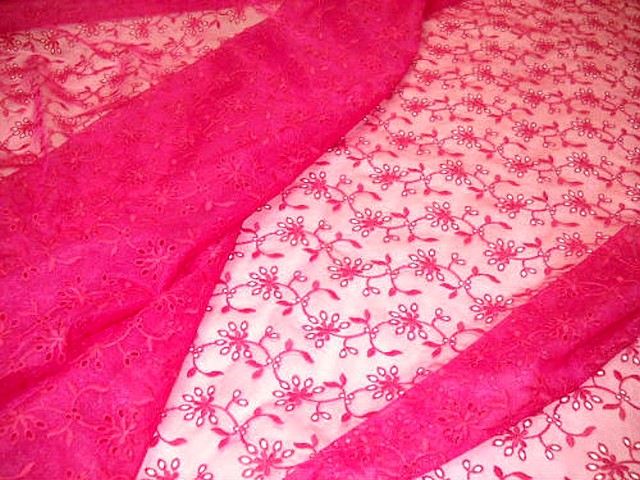 Mousseline fine fuchsia brodee 1