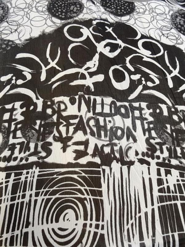 Mousseline froisse graphique noir et blanc 1