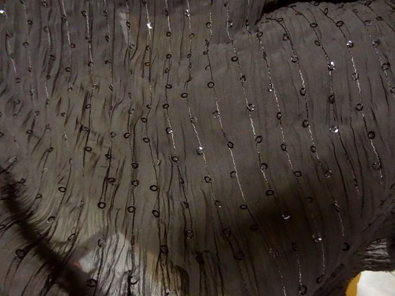 Mousseline froissee teinte cachou a sequins 1