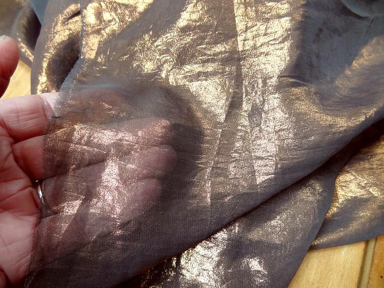 Mousseline gris fumee lame cuivre 3