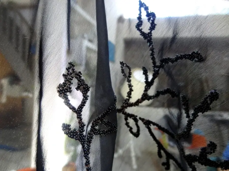 Mousseline noire perlee 3