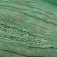 Mousseline ou voile plissee vert jade nacre 3 1