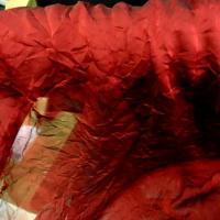 Mousseline rouge profond froisse permanent 4 