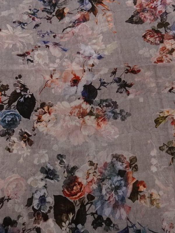 Mousseline vieux rose fleurie 1