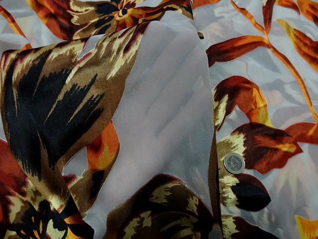 Mousseline viscose soie fleurs ocre et safran 3