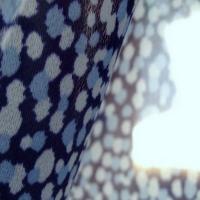 Mousseline tachetée bleu 04